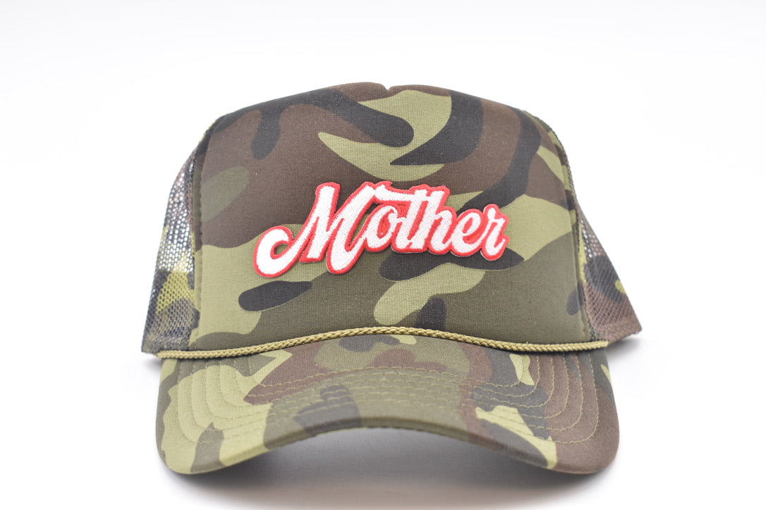 CAMO MOM