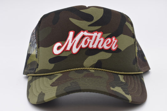 CAMO MOM